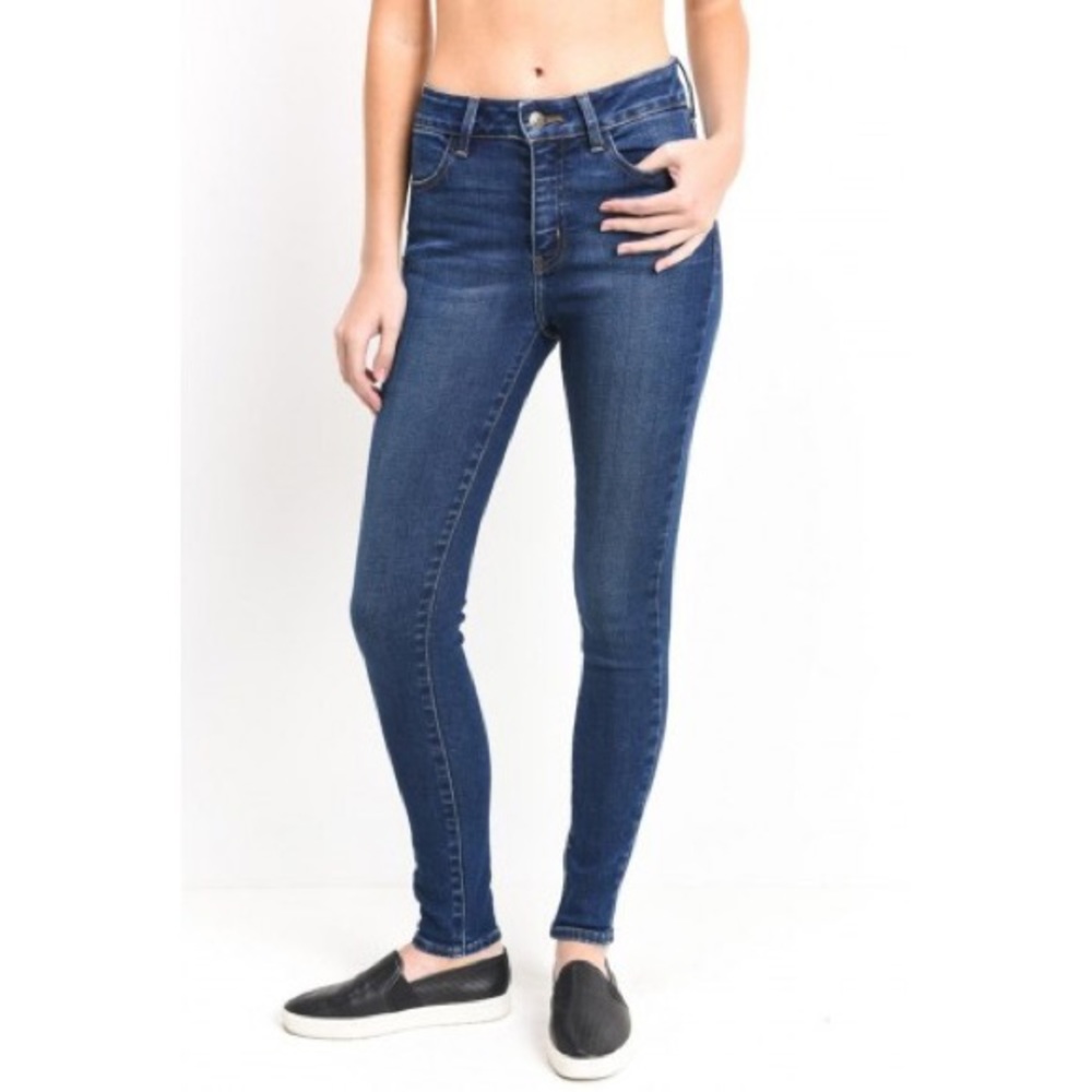 Just black skinny jeans